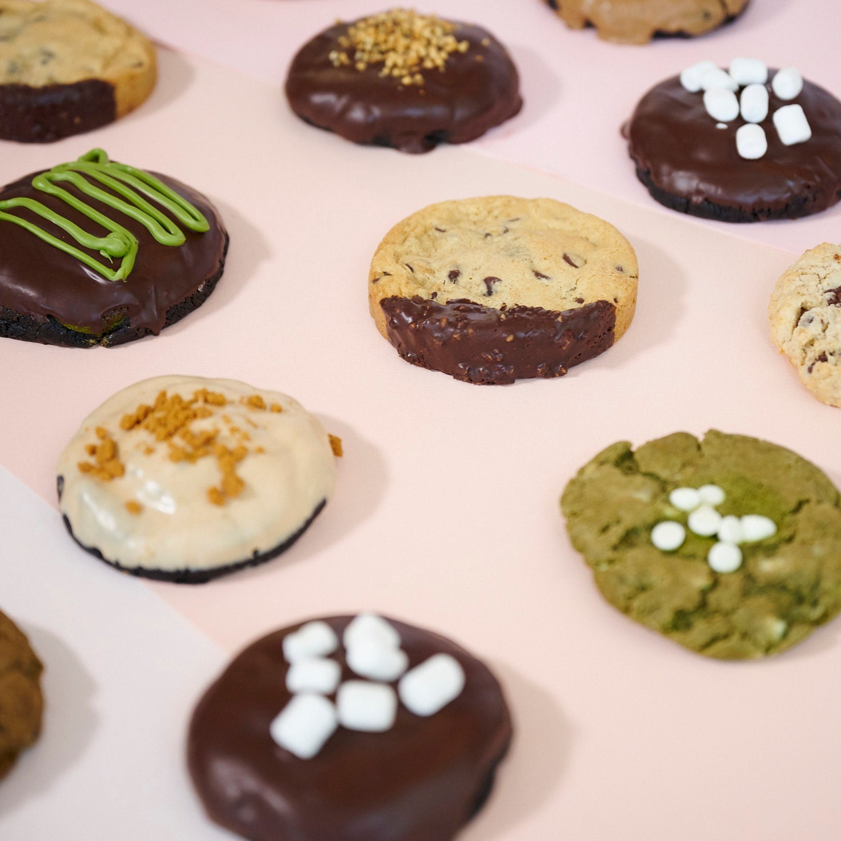 Dubai Chocolate Cookie - Salted Caramel Flavor